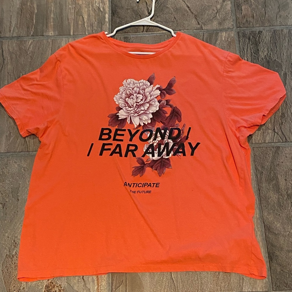 ‘Urban Planet’ Oversized Orange Graphic Tee. Size Men’s US XXL (Fits L/XL).